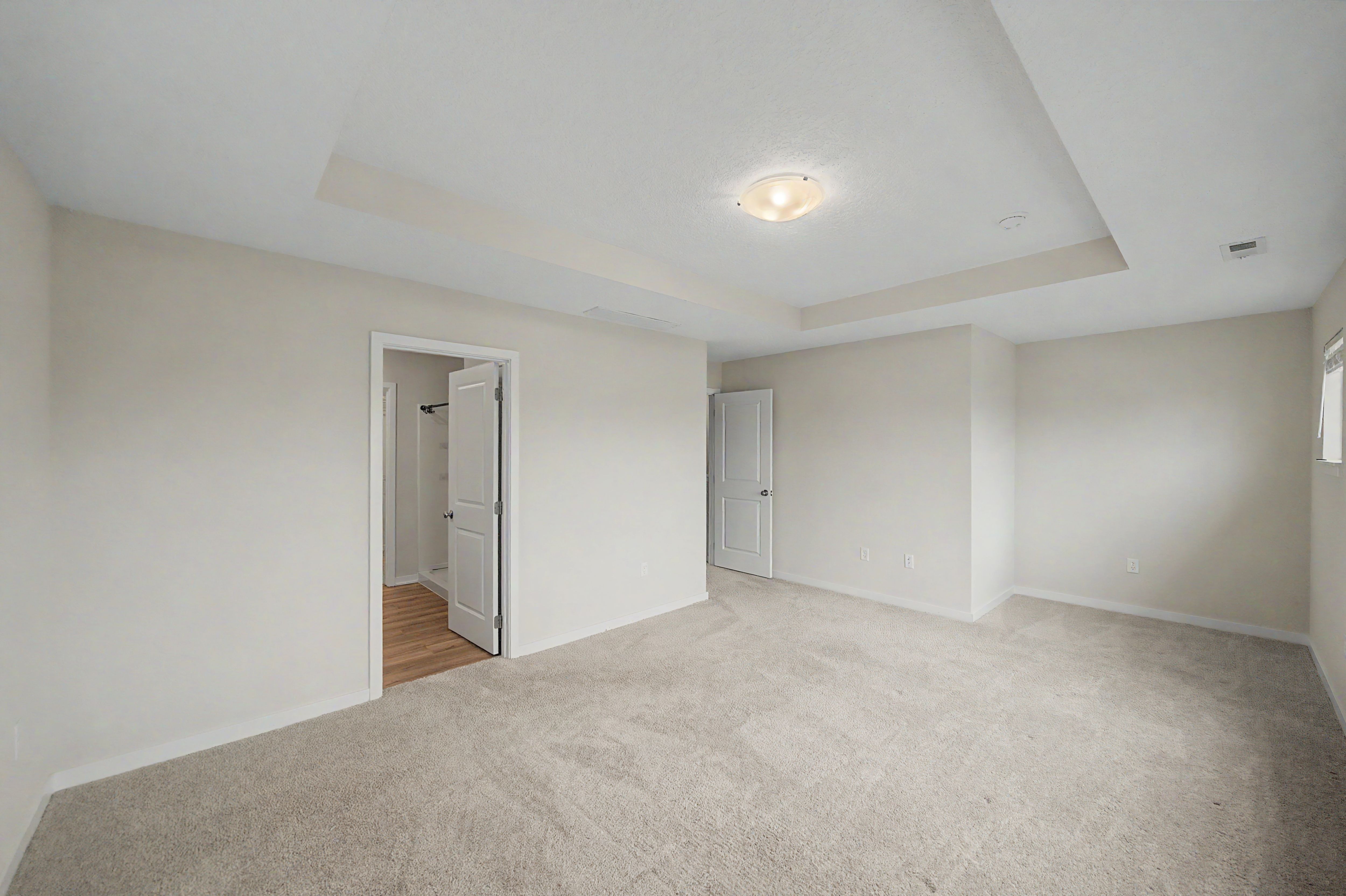 Listing Photo: 